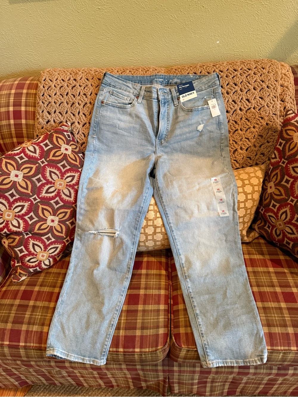 Old Navy Light Wash Boyfriend Jeans with Knee Rip